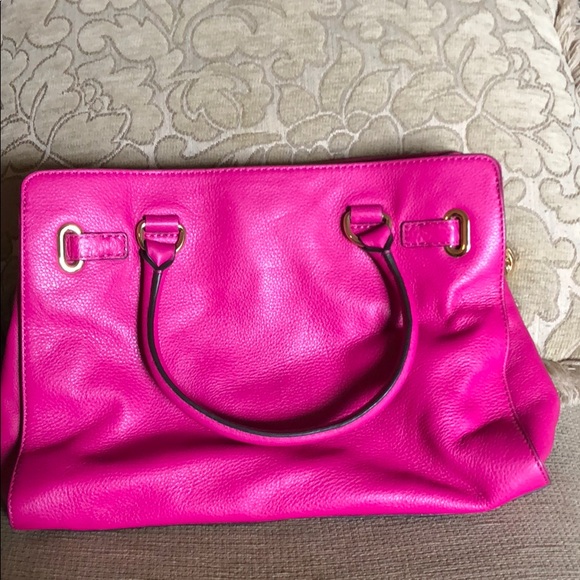 Micheal kors bag - Picture 2 of 3